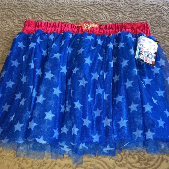 Y2K DC Comics Wonder Woman Costume with Accessories - Picture 7 of 14